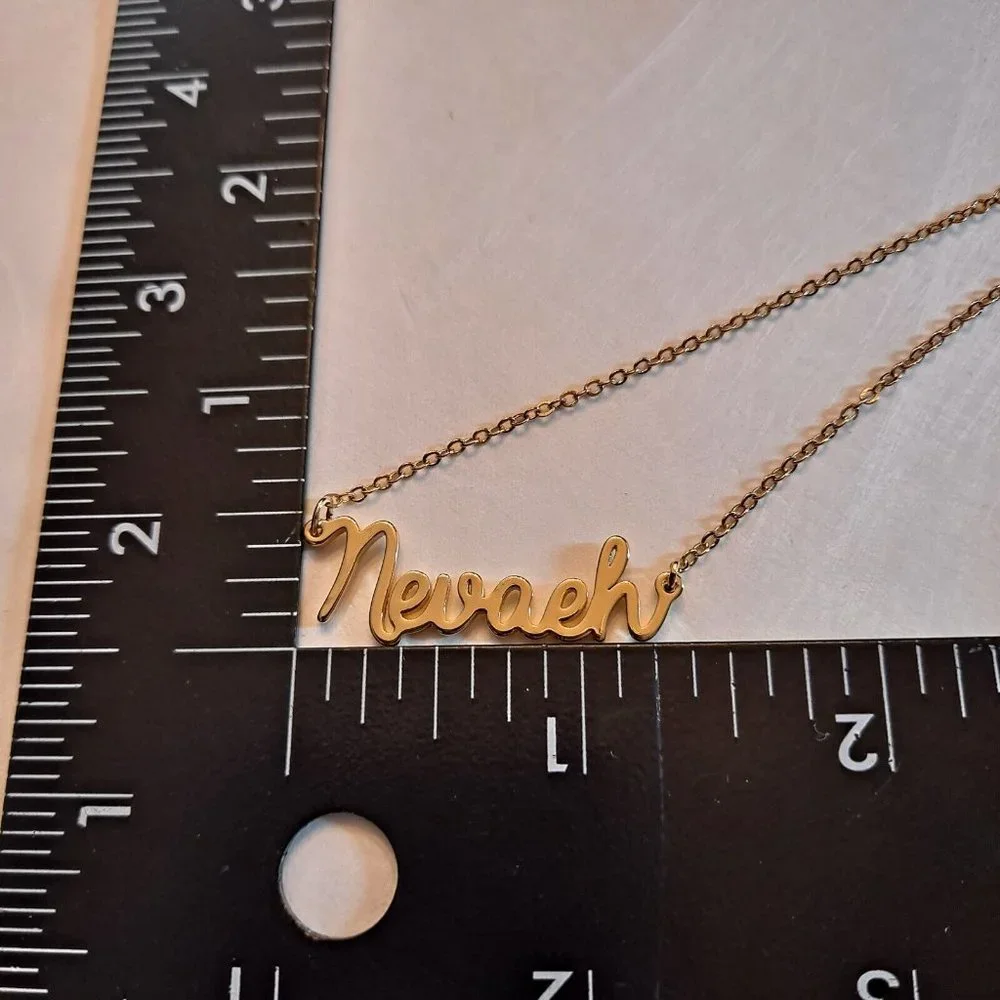 Nevaeh Name Necklace Personalized chain Gold Tone - Picture 6 of 7
